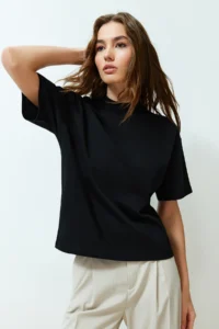 TRENDYOLMİLLA Black 100% Thick Cotton Dog collar Three Quarter Sleeve Knitting T-Shirt - Image 3