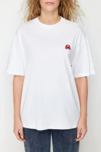 TRENDYOLMİLLA White 100% Cotton Embroidered Oversized/Wide Pattern Crew Neck Knitting T-Shirt - Image 4