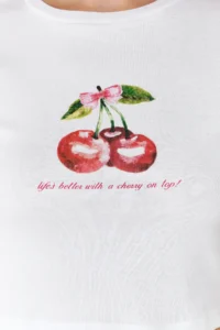 TRENDYOLMİLLA White 100% Cotton Cherry Printed Crop Fitted Flexible Knitting T-Shirt - Image 4