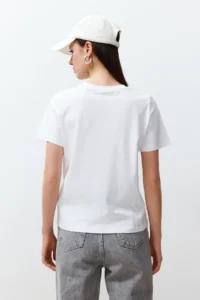 TRENDYOLMİLLA White 100% Cotton Embroidered Regular/Normal Pattern Knitting T-Shirt - Image 6