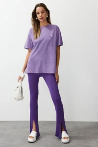 TRENDYOLMİLLA Lilac Oversized Pattern Washable Slogan and Back Printed 100% Thick Cotton Knitting T-Shirt - Image 3