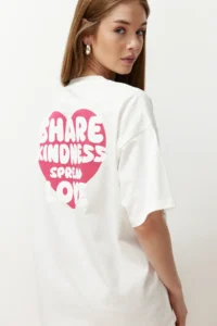 TRENDYOLMİLLA Ecru 100% Thick Cotton Back and Front Heart Printed Oversized/Relaxed Cut Knitting T-Shirt