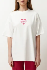 TRENDYOLMİLLA Ecru 100% Thick Cotton Back and Front Heart Printed Oversized/Relaxed Cut Knitting T-Shirt - Image 5