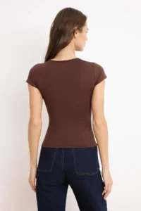 TRENDYOLMİLLA Brown Polyamide Short Sleeve Crew Neck Fitted Knitting T-Shirt - Image 4