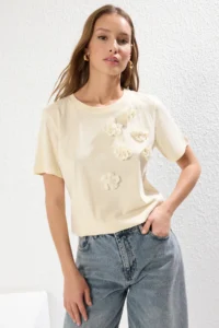 TRENDYOLMİLLA Open Stone 100% Cotton Accessory Floral Detailed Regular/Normal Pattern Knitting T-Shirt