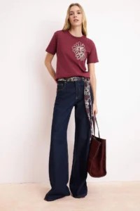 TRENDYOLMİLLA Burgundy 100% Cotton Regular/Normal Pattern Floral Embroidered Knitting T-Shirt - Image 2