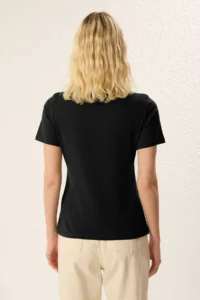 TRENDYOLMİLLA Black 100% Cotton Regular/Normal Pattern snaps Slit Detailed Knitting T-Shirt - Image 4
