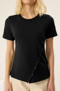 TRENDYOLMİLLA Black 100% Cotton Regular/Normal Pattern snaps Slit Detailed Knitting T-Shirt - Image 5
