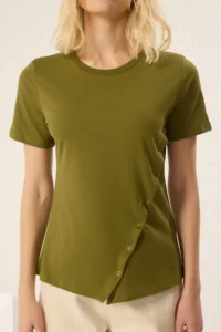 TRENDYOLMİLLA Khaki 100% Cotton Regular/Normal Pattern snaps slit Detailed Knitting T-Shirt - Image 3