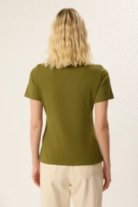 TRENDYOLMİLLA Khaki 100% Cotton Regular/Normal Pattern snaps slit Detailed Knitting T-Shirt - Image 5
