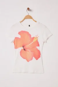 TRENDYOLMİLLA Ecru Floral Printed Fitted Knitting T-Shirt - Image 5