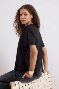 TRENDYOLMİLLA Black 100% single jersey Oversized/Wide Cut Asymmetric Back Detailed Knitting T-Shirt - Image 2