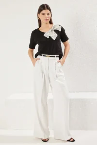 TRENDYOLMİLLA Black Bow Accessory Detailed Oversized/Wide Pattern Knitting T-Shirt - Image 2
