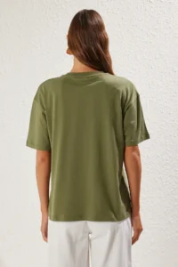 TRENDYOLMİLLA Khaki Accessory Detailed Oversized/Wide Pattern Knitting T-Shirt - Image 5