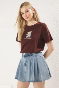 TRENDYOLMİLLA Brown 100% Cotton Regular/Normal Pattern Teddy Bear Embroidered Knitting T-Shirt