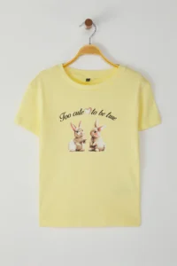 TRENDYOLMİLLA Light Yellow Rabbit Printed Fitted Knitting T-Shirt - Image 5