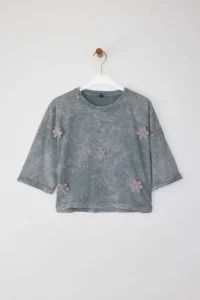 TRENDYOLMİLLA Gray Thick Cotton Washable Floral relaxed/Rahat Pattern Crop Knitting T-Shirt - Image 5