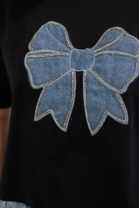 TRENDYOLMİLLA Black Bow Embroidered Regular/Normal Pattern Crop Knitting T-Shirt - Image 3