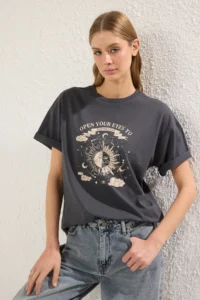 TRENDYOLMİLLA Anthracite 100% Cotton Oversized/Wide Pattern Printed Knitting T-Shirt - Image 2