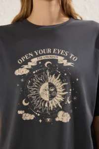 TRENDYOLMİLLA Anthracite 100% Cotton Oversized/Wide Pattern Printed Knitting T-Shirt - Image 4