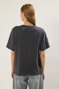 TRENDYOLMİLLA Anthracite 100% Cotton Oversized/Wide Pattern Printed Knitting T-Shirt - Image 5