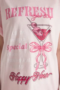 TRENDYOLMİLLA Light Pink 100% Thick Cotton Cocktail Printed Oversized/Wide Cut Knitting T-Shirt - Image 3