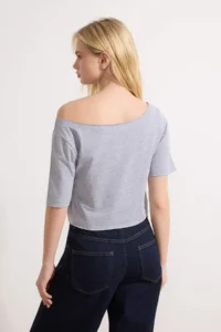 TRENDYOLMİLLA Navy Blue-Gray Melange 2 Sets Package 100% Cotton Asymmetric Boat Neck Crop Knitting T-Shirt - Image 7