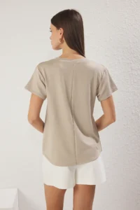 TRENDYOLMİLLA Beige V-neck Regular/Normal Pattern Knitting T-Shirt - Image 4