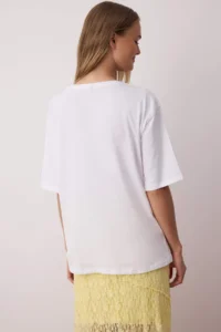 TRENDYOLMİLLA Ecru 100% single jersey Oversized/Wide Pattern Cocktail Printed Knitting T-Shirt - Image 4