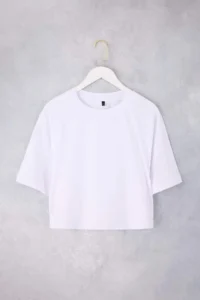 TRENDYOLMİLLA Wardrobe Essentials-Ecru Comfortable Pattern Short Sleeve Crop 100% Cotton Knitting T-Shirt - Image 5