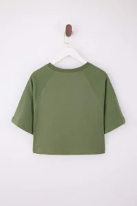 TRENDYOLMİLLA Khaki Boxy/Rahat Pattern Raglan Sleeve Short Sleeve Crop 100% Cotton Knitting T-Shirt - Image 2