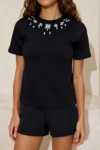 TRENDYOLMİLLA Black Regular/Normal Pattern Accessory Detailed Soild 100% Cotton Knitting T-Shirt - Image 3