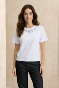 TRENDYOLMİLLA White Regular/Normal Pattern Accessory Detailed Soild 100% Cotton Knitting T-Shirt - Image 2