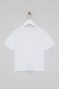 TRENDYOLMİLLA White Regular/Normal Pattern Accessory Detailed Soild 100% Cotton Knitting T-Shirt - Image 6