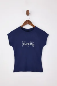TRENDYOLMİLLA Navy Blue Slogan Fitted Short Sleeve Cotton Rib Knitting T-Shirt - Image 5