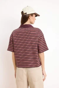 TRENDYOLMİLLA Burgundy Striped Oversized Pattern Polo Shirt Collar Weaving Detailed Soild interlock Knitting T-Shirt - Image 4