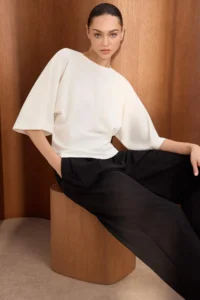 TRENDYOLMİLLA Wardrobe Essentials-Ecru Wide Pattern Bat Arm 100% Cotton Knitting T-Shirt