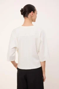 TRENDYOLMİLLA Wardrobe Essentials-Ecru Wide Pattern Bat Arm 100% Cotton Knitting T-Shirt - Image 4