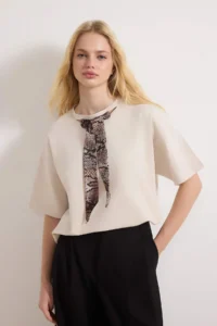 TRENDYOLMİLLA Stone Oversized/Wide Pattern Scarf Detailed LONG 30/2 Combed Cotton single jersey Knitting T-Shirt