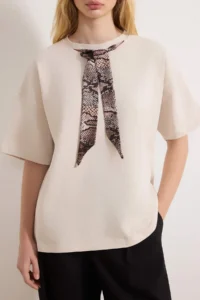 TRENDYOLMİLLA Stone Oversized/Wide Pattern Scarf Detailed LONG 30/2 Combed Cotton single jersey Knitting T-Shirt - Image 3