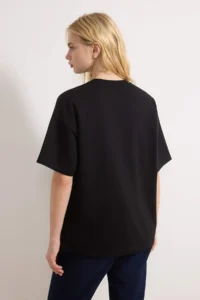 TRENDYOLMİLLA Black Oversized/Wide Pattern Scarf Detailed LONG 30/2 Combed Cotton single jersey Knitting T-Shirt - Image 4