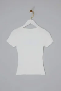 TRENDYOLMİLLA Ecru Slogan Fitted Cotton Rib Knitting T-Shirt - Image 6