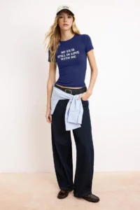 TRENDYOLMİLLA Navy Blue Slogan Fitted Cotton Rib Knitting T-Shirt - Image 2