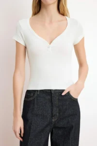 TRENDYOLMİLLA Ecru Fitted V-neck Short Sleeve Cotton Rib Knitting T-Shirt - Image 3