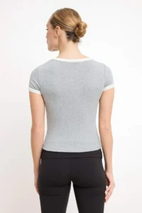TRENDYOLMİLLA Gray Melange Fitted Short Sleeve Cotton Rib Knitting T-Shirt - Image 4