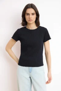 TRENDYOLMİLLA Black-Ecru Fitted Short Sleeve Ribbed Flexible Knitting T-Shirt - Image 5