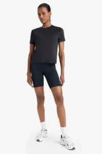 DeFacto Standard Fit Crew Neck Sports Basic Plain Short Sleeve Black T-Shirt - Image 5