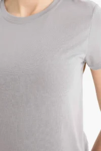 DeFacto Fitted Crew Neck Basic Plain Short Sleeve T-Shirt - Image 5