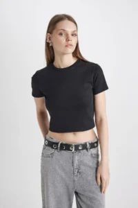 DeFacto Fitted Rib Basic Plain Crop Short Sleeve Black T-Shirt - Image 3