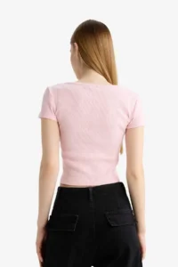 DeFacto Fitted Round Neck Crop Ribbed Camisole Short Sleeve T-Shirt - Image 6
